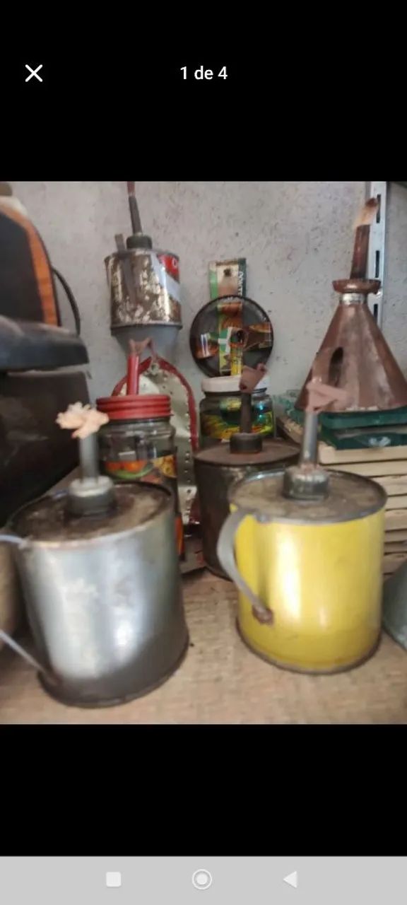 Lamparinas antigas a querosene, funcionando.