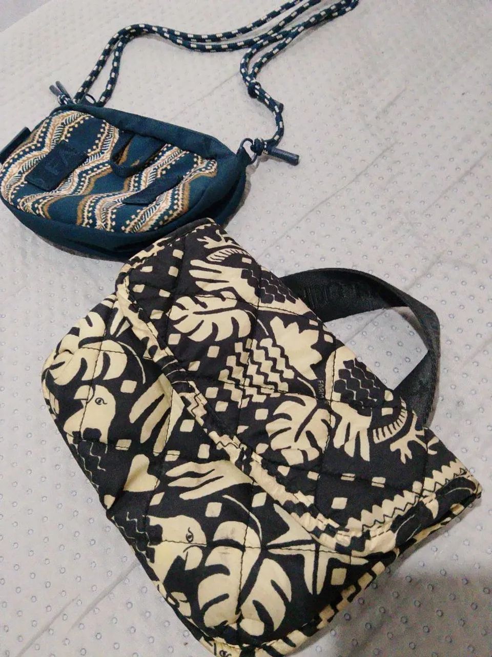 Bolsas Da Farm  - Foto 2