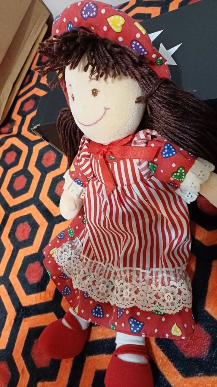 Boneca Pano Vestido Vermelha - Foto 2