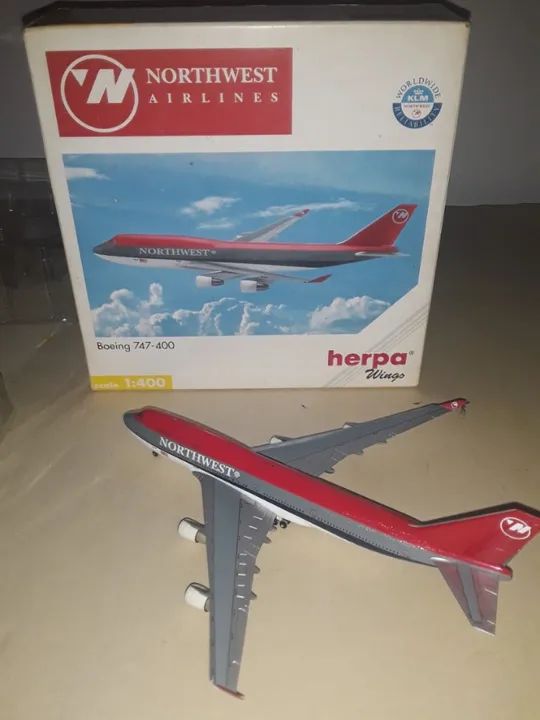 Miniatura avião boeing 747