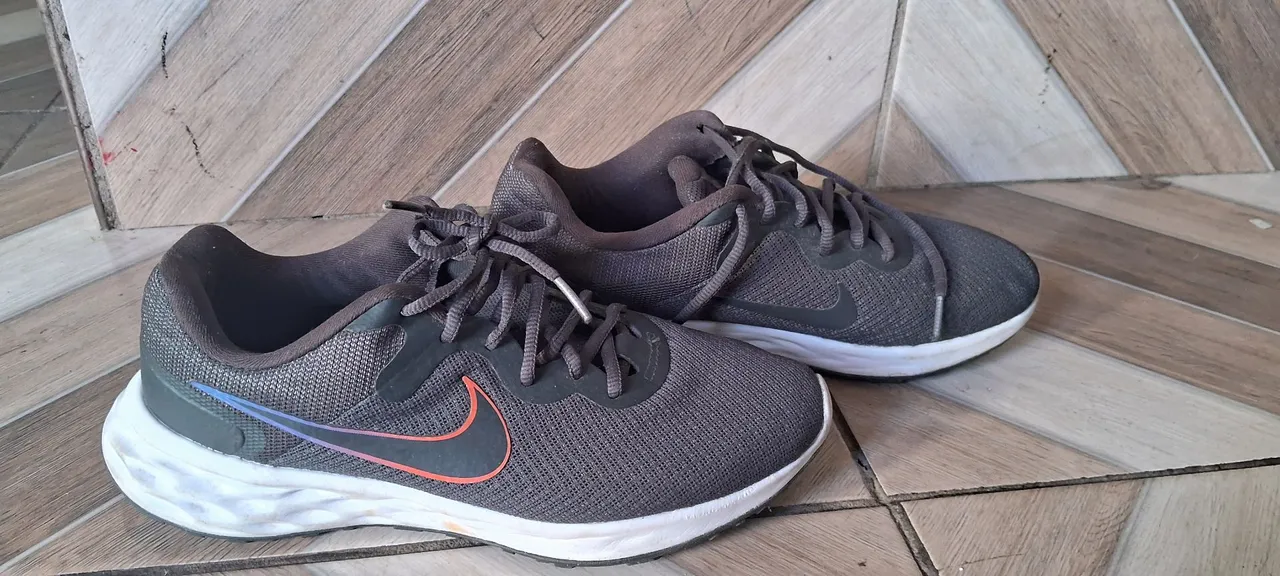 Tênis Nike Revolution 6 - Cinza Original