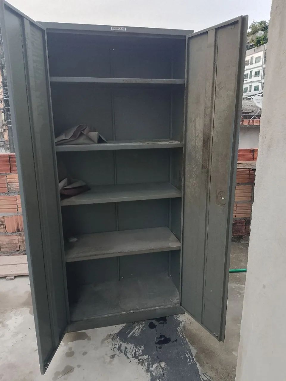 Vendo Armário 