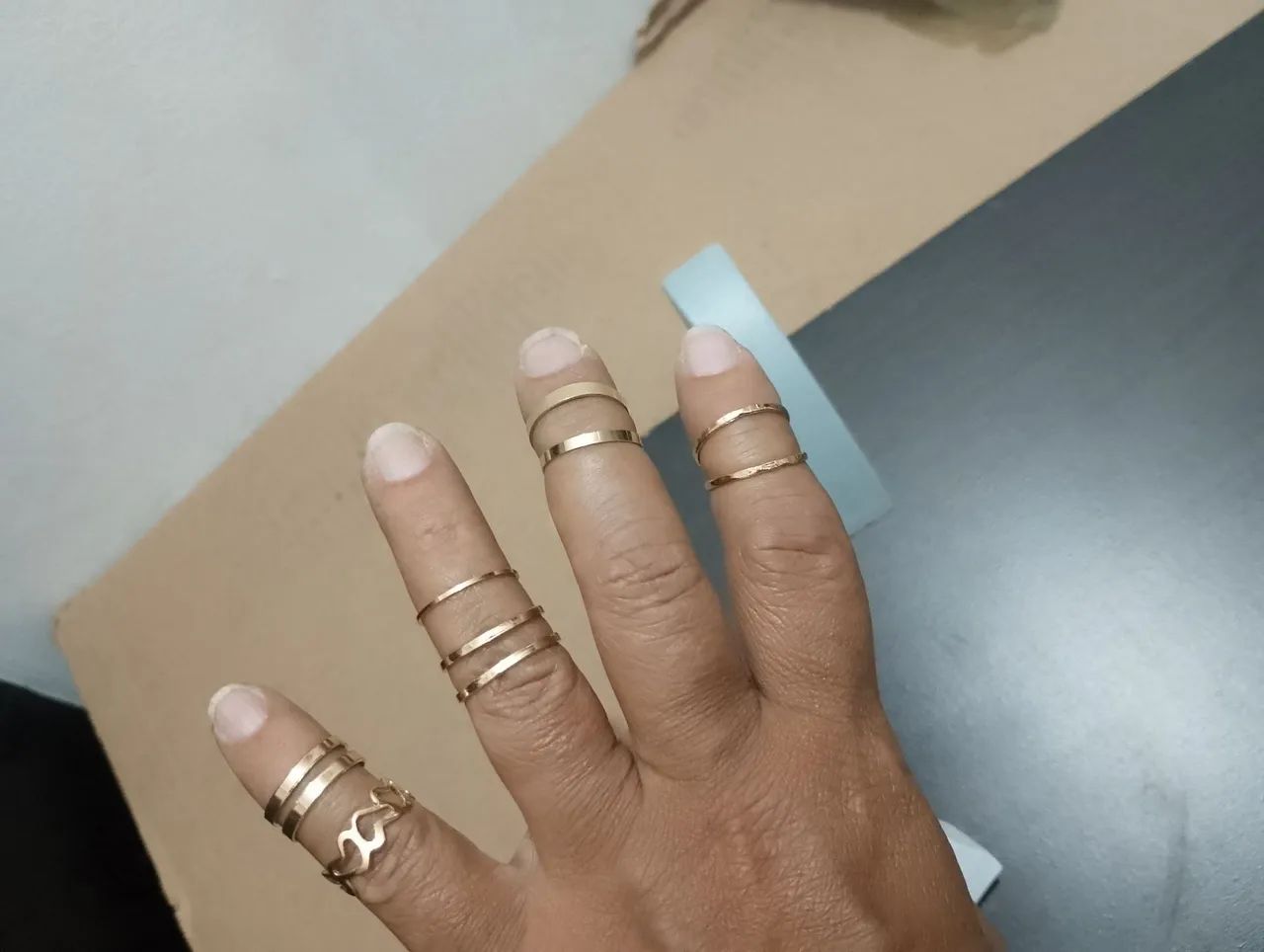 Pulseira e anéis dourados  - Foto 5