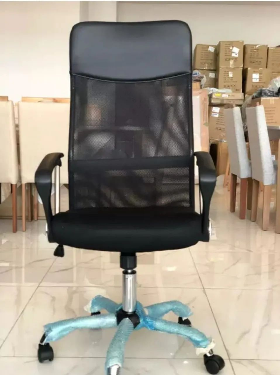 Cadeira de Escritório Ergonômica Preta