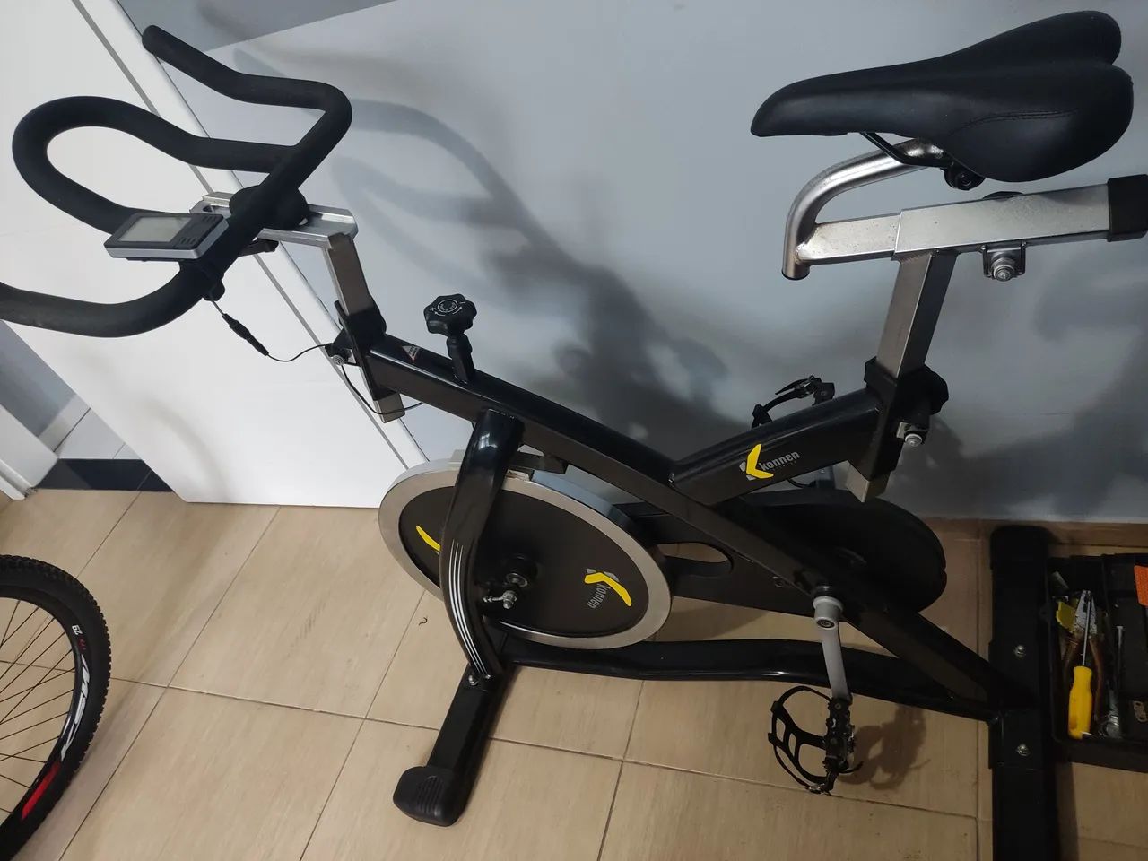 Bicicleta ergométrica Konnen