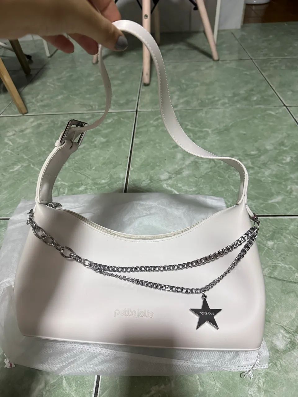 Vendo bolsa Petite Jolie na cor branca. - Foto 2