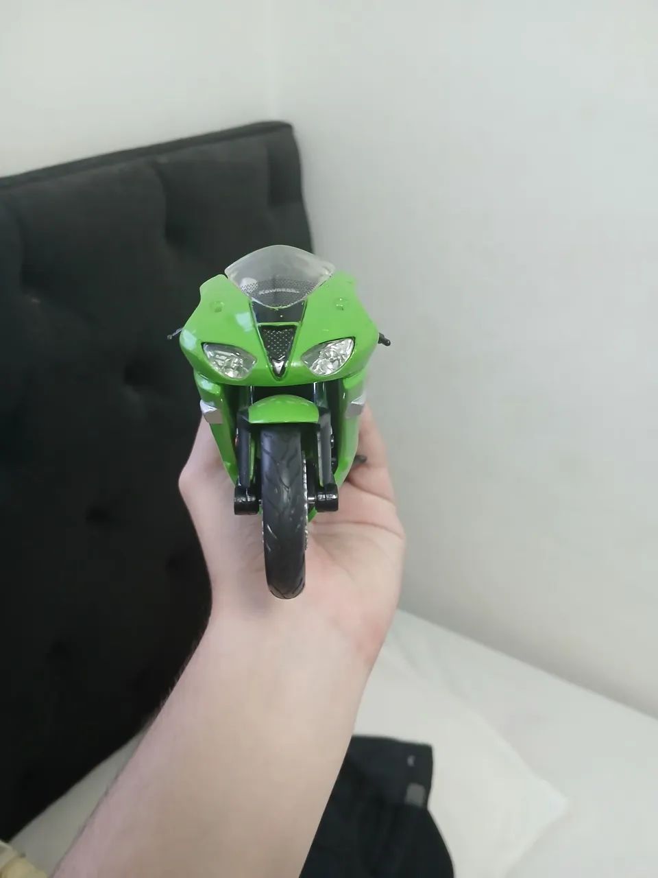 Miniatura Maisto Kawasaki Ninja ZX-6R Verde - Colecionador
