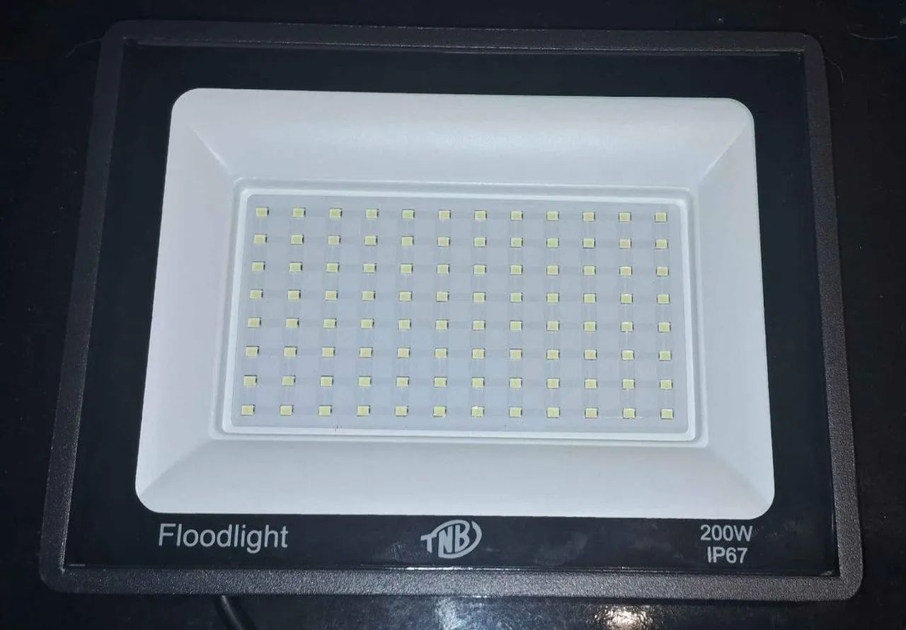 Refletor de led Holofote Ultra Thin Microled 200W 6500mk, blindada,