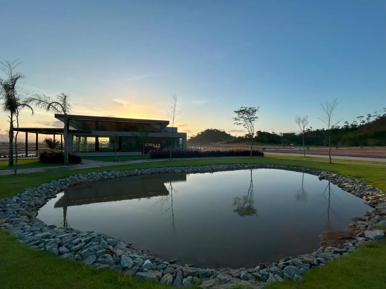 Lotes em Tijucas - Alto Padrão - 120 x Para Pagar - Residencial e Industrial