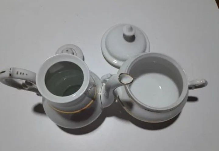 Bule e Açucareiro de Porcelana Vintage  - Foto 5