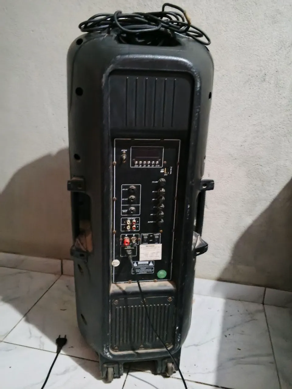 Caixa de som amplificada