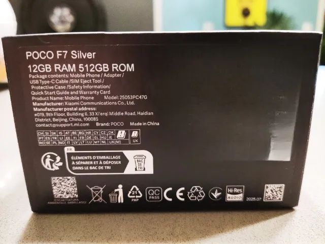 POCO F7 シルバー 12GB RAM 512GB ROM フィルムおまけ Poco F7 Silver Limited Edition - 12Gb RAM / 512Gb ROM - Celulares