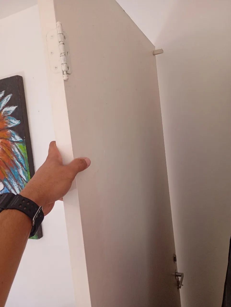 Solid door with peephole64717309863937121