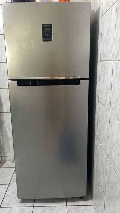 Geladeira Samsung (NOVA ELA CUSTA 5.278,00)