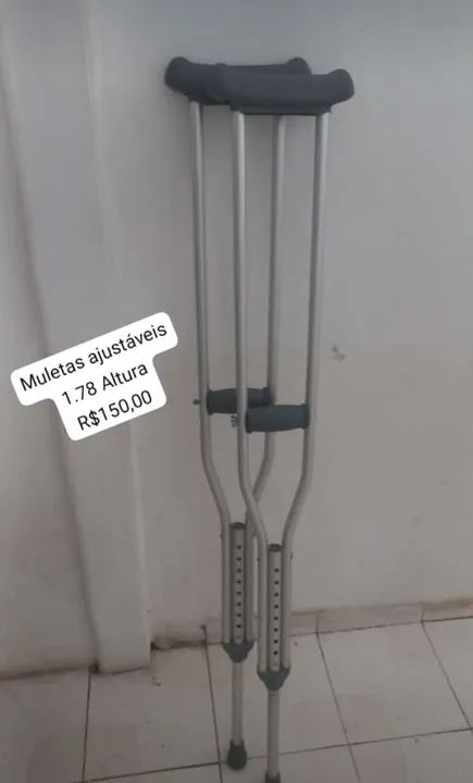 Cadeira de Banho e muletas 