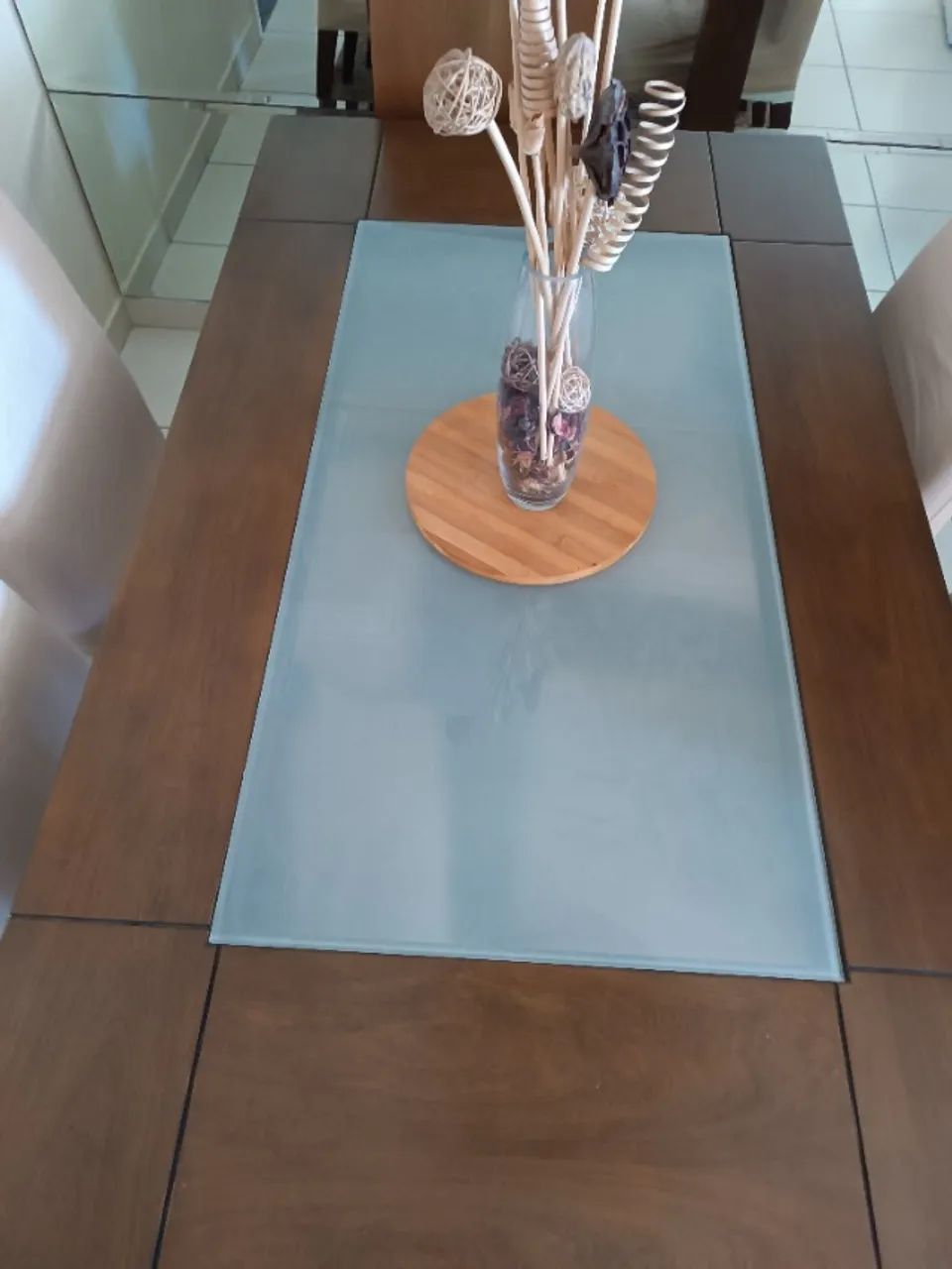 Sala de jantar (mesa com seis cadeiras) - Foto 3