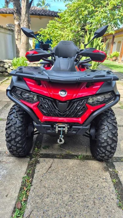 Quadriciclo CFMOTO 625 seminovo 2023