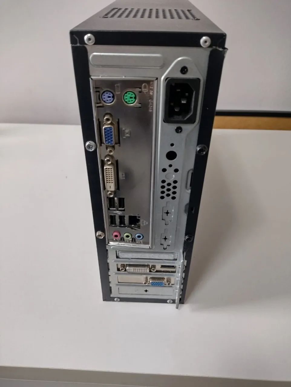 PC com placa mãe gigabyte GA-78LMT-S2P. - Foto 2