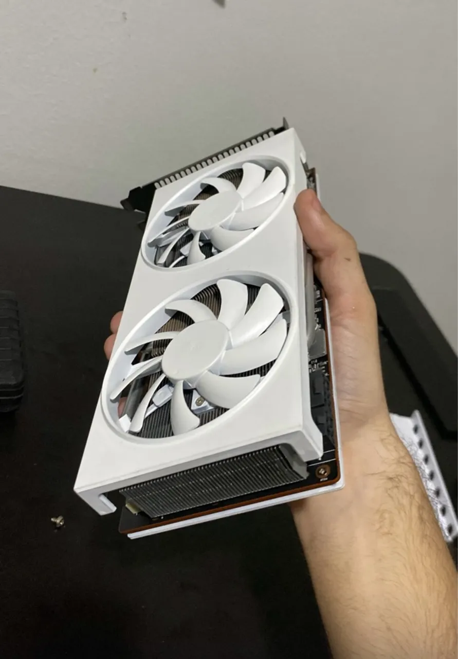 Placa de Vídeo RX5700XT 8GB branca