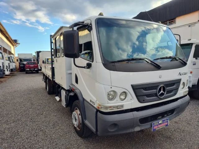 Mbenz accelo 815 CABINA SUPLEMENTAR MAIS CARROCERIA - Foto 3