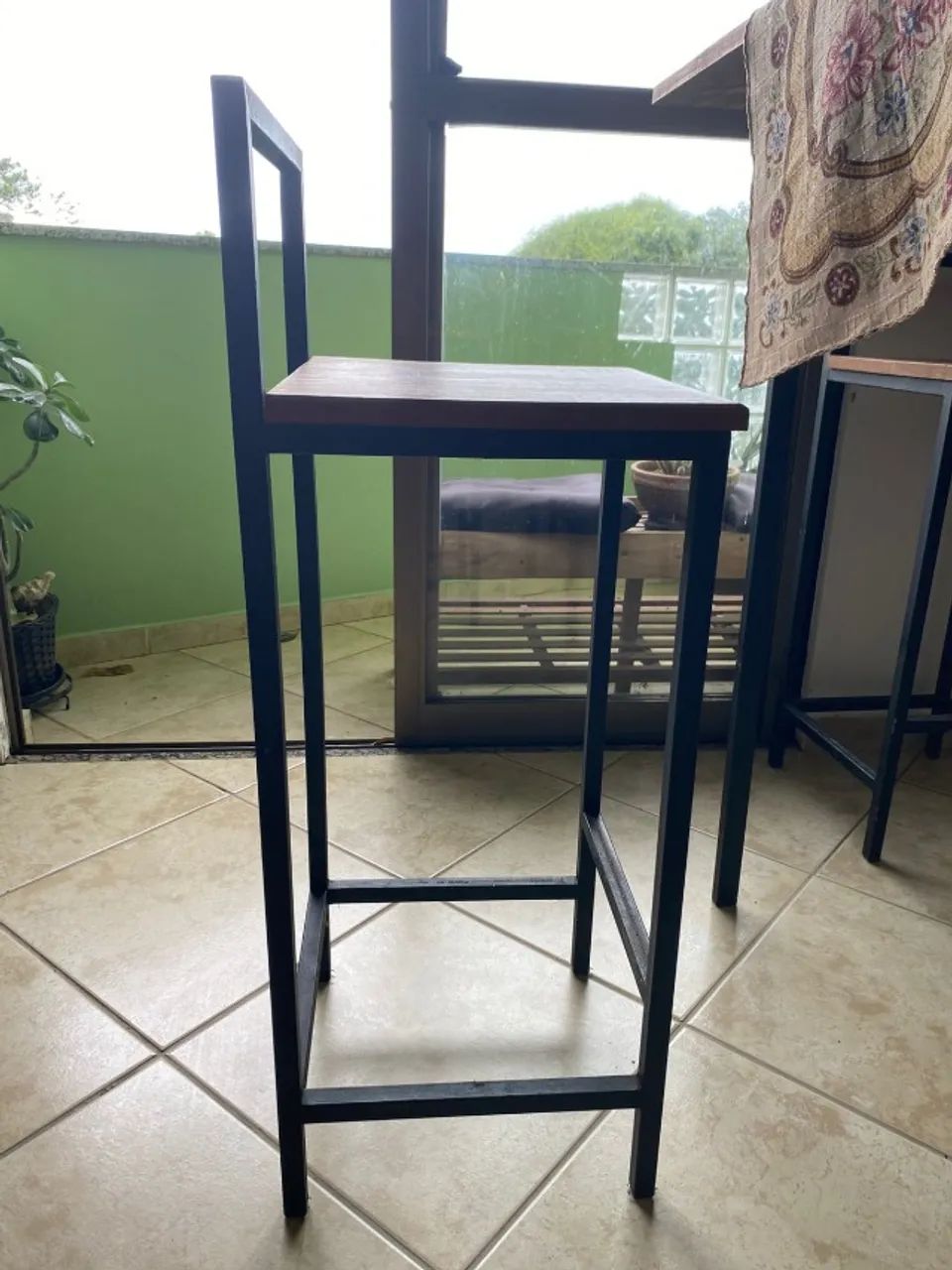 Mesa bistrô com 4 banquetas - Foto 2