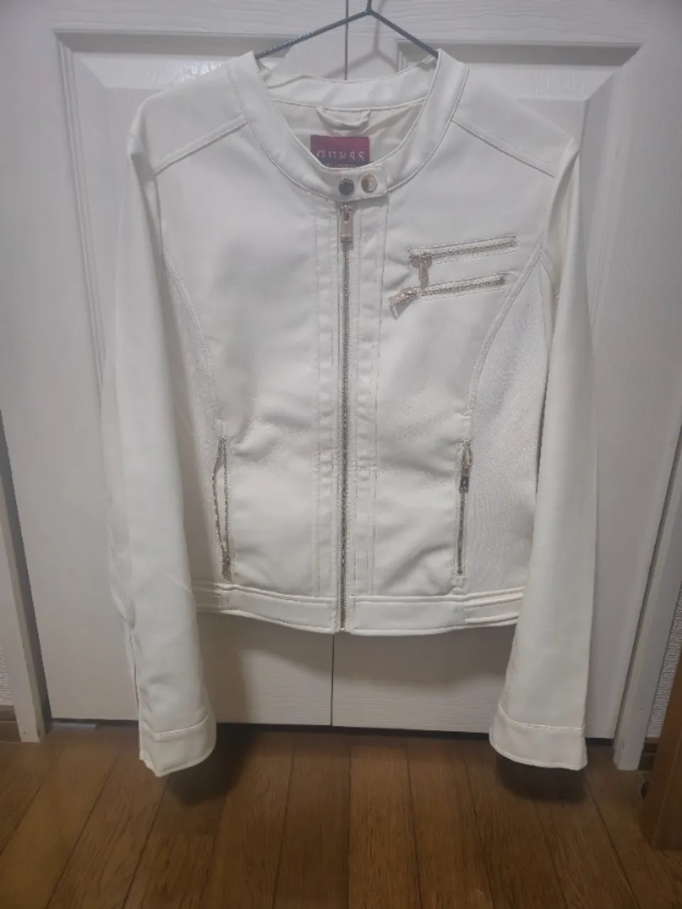 Jaqueta feminina Guess
