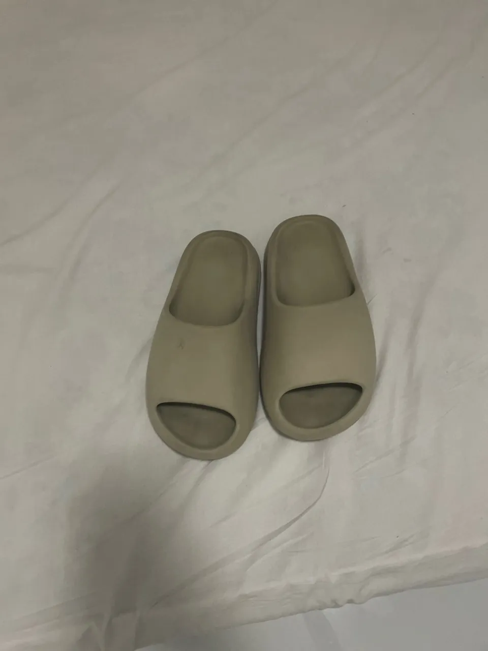 Sandálias Adidas Yeezy Slides