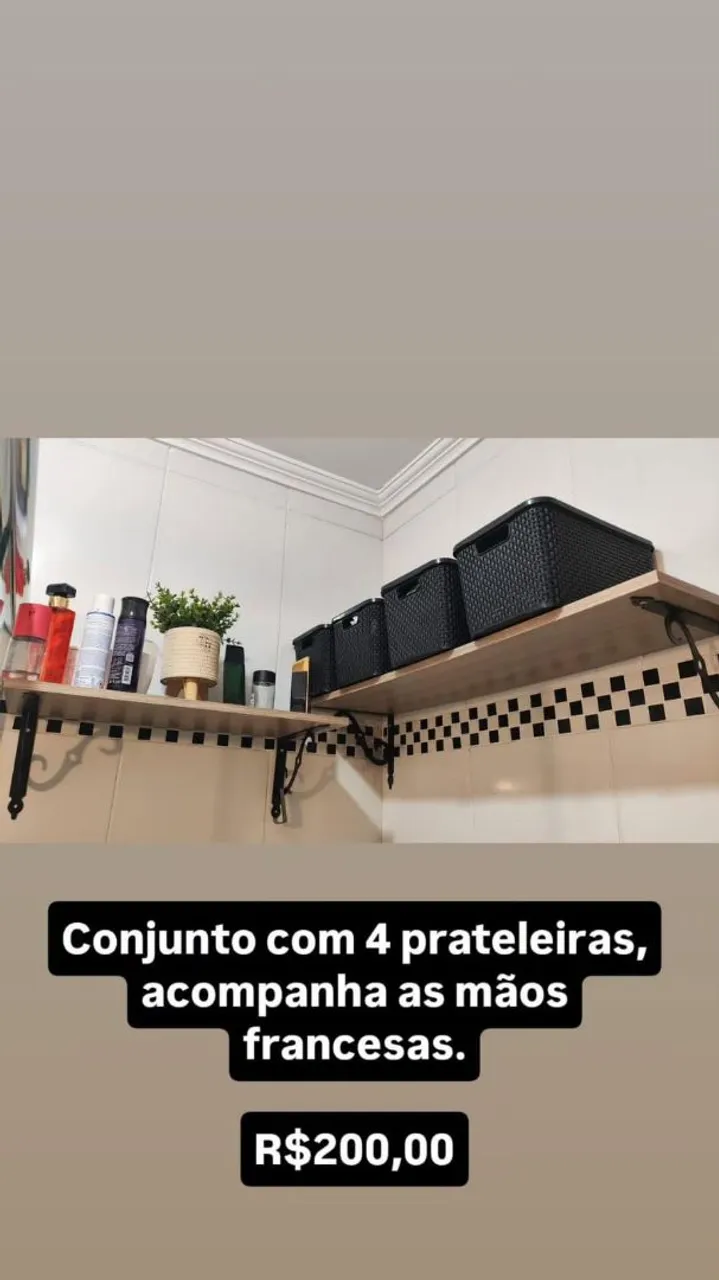 Conjunto de 4 Prateleiras com Mãos Francesas