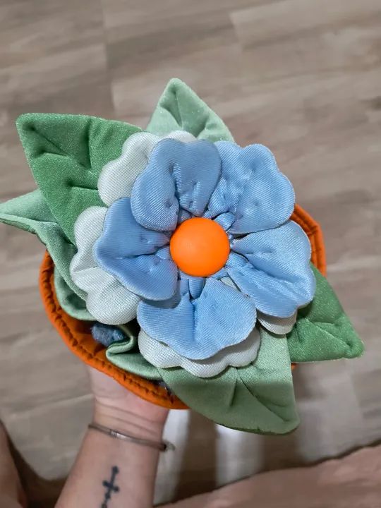 Boneca de pano Menina Flor com caixa - Foto 3