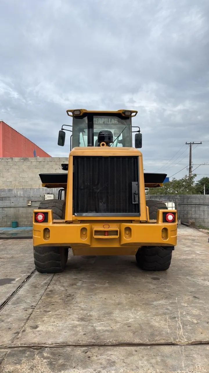 Pá carregadeira Caterpillar 938H 2013 revisada - Foto 2