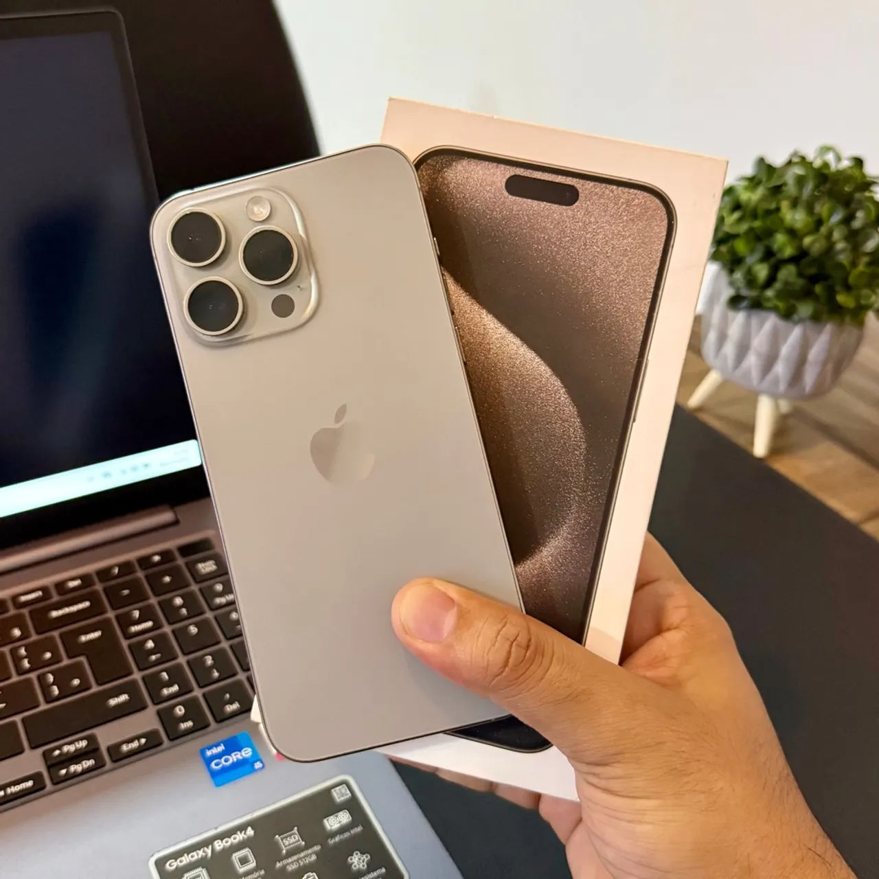 iPhone 15 Pro Max 256GB Impecável
