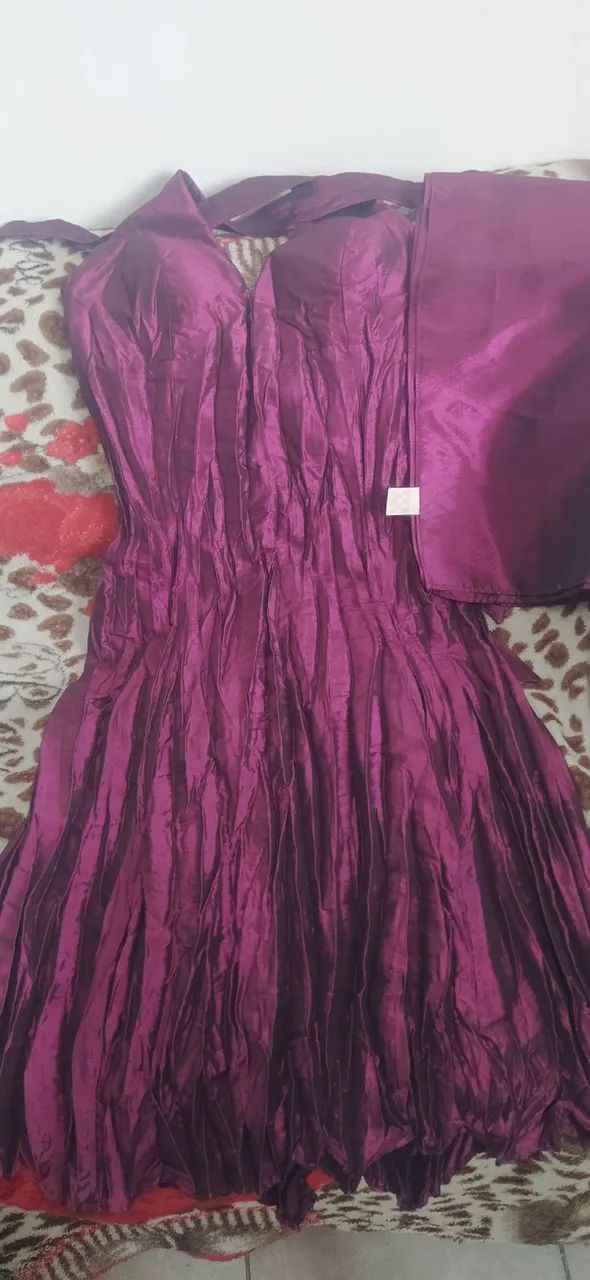 Vestido roxo elegante com detalhe de laço - Foto 2