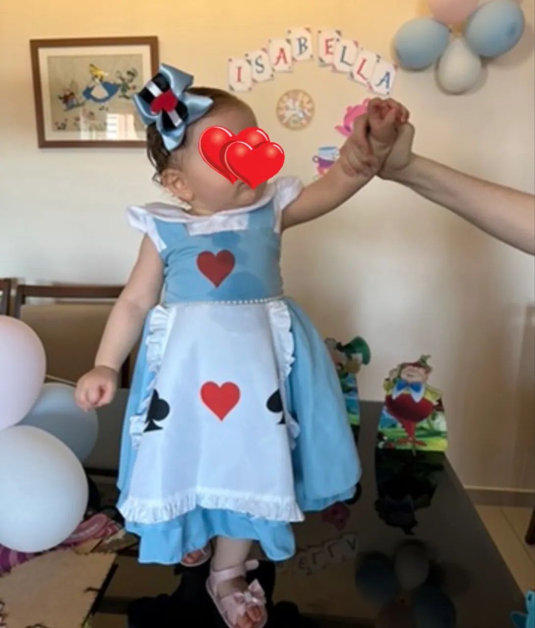 Vestido Alice no País das Maravilhas (inclui laço)