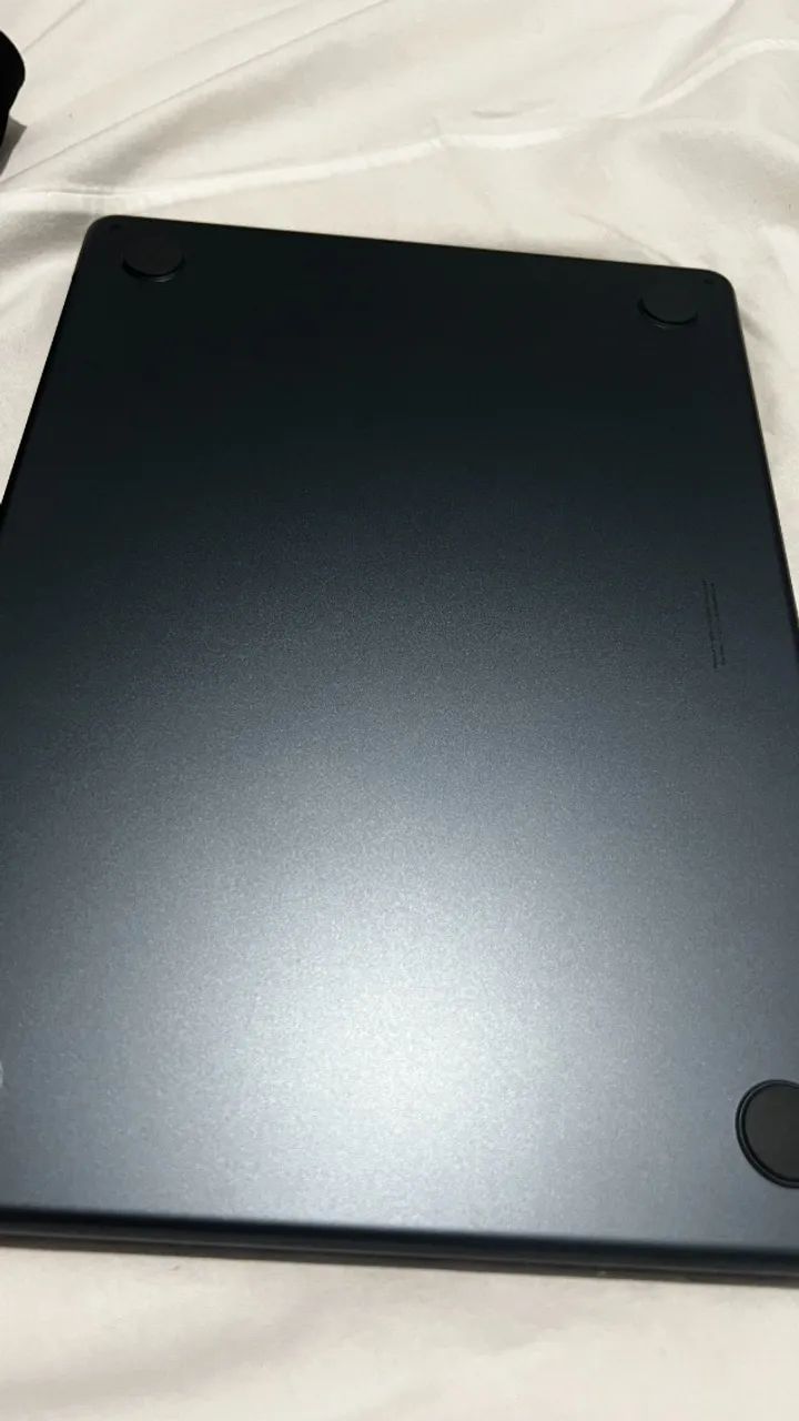 Macbook air M2 13 polegadas, 16gb RAM, 256GB armazenamento, cor