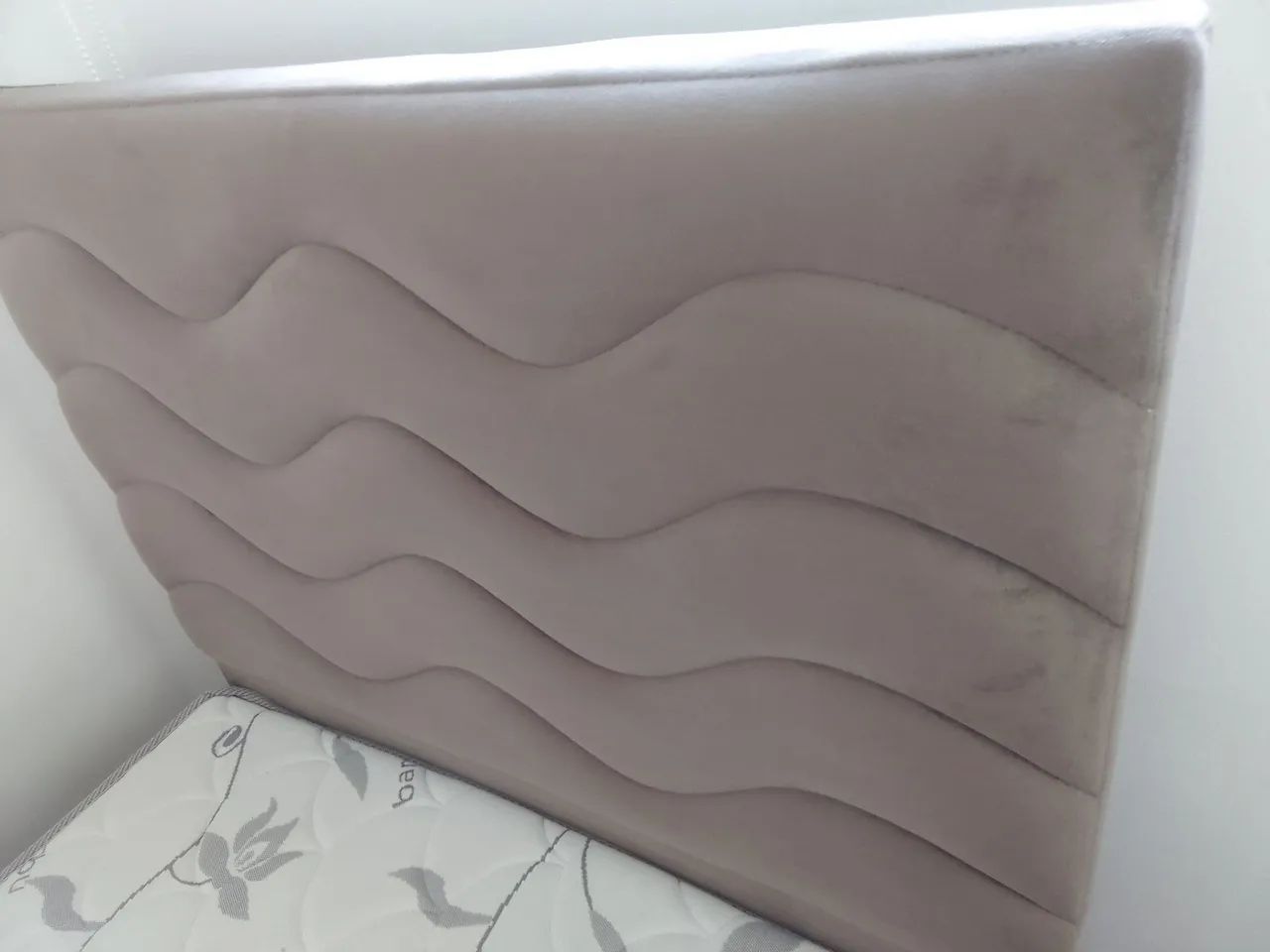 Cama conjugada com colchão D28 extremamente nova - Foto 5