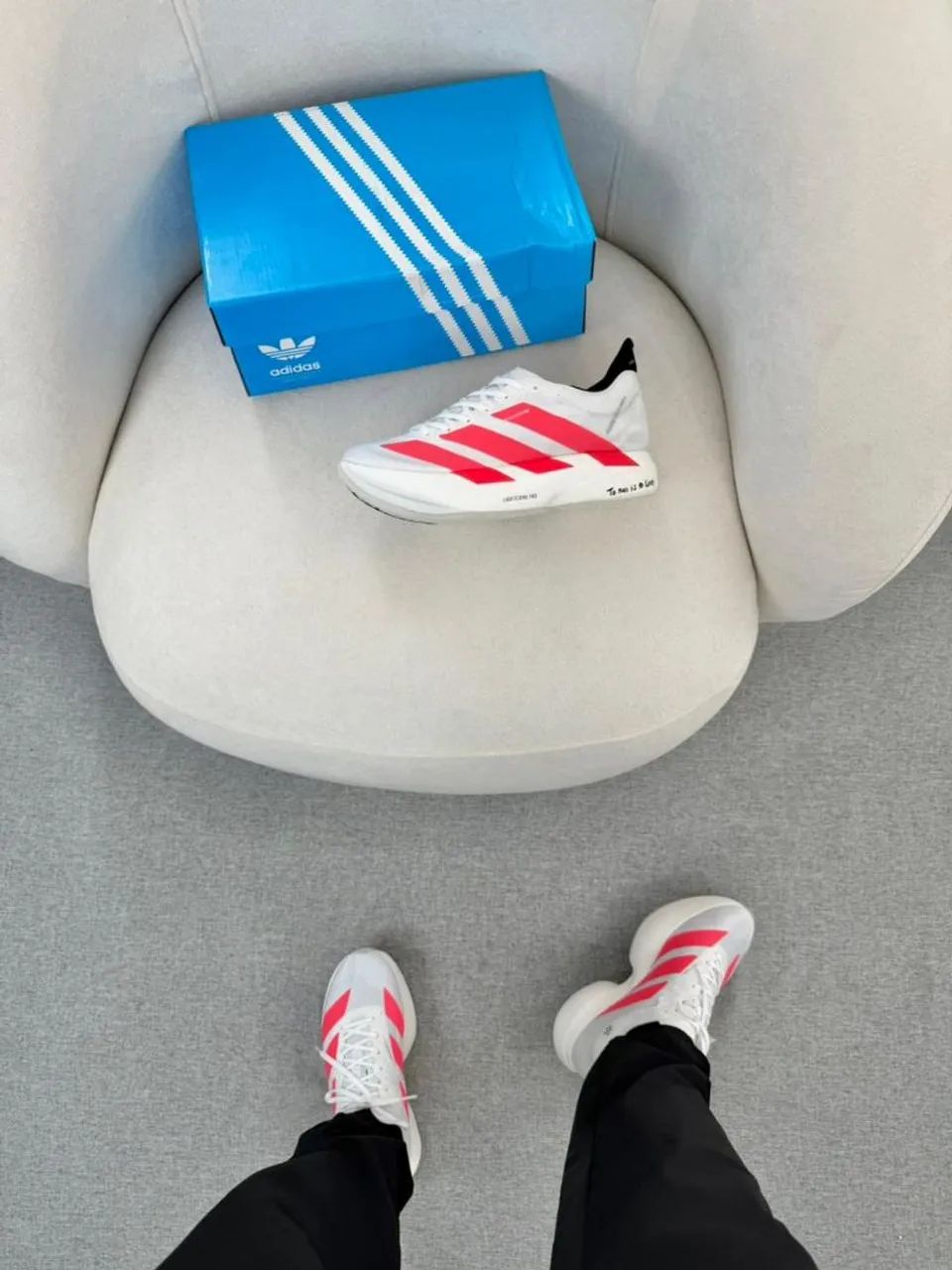 Adidas Adizero Pro 4 branco e vermelho Prime - Foto 2