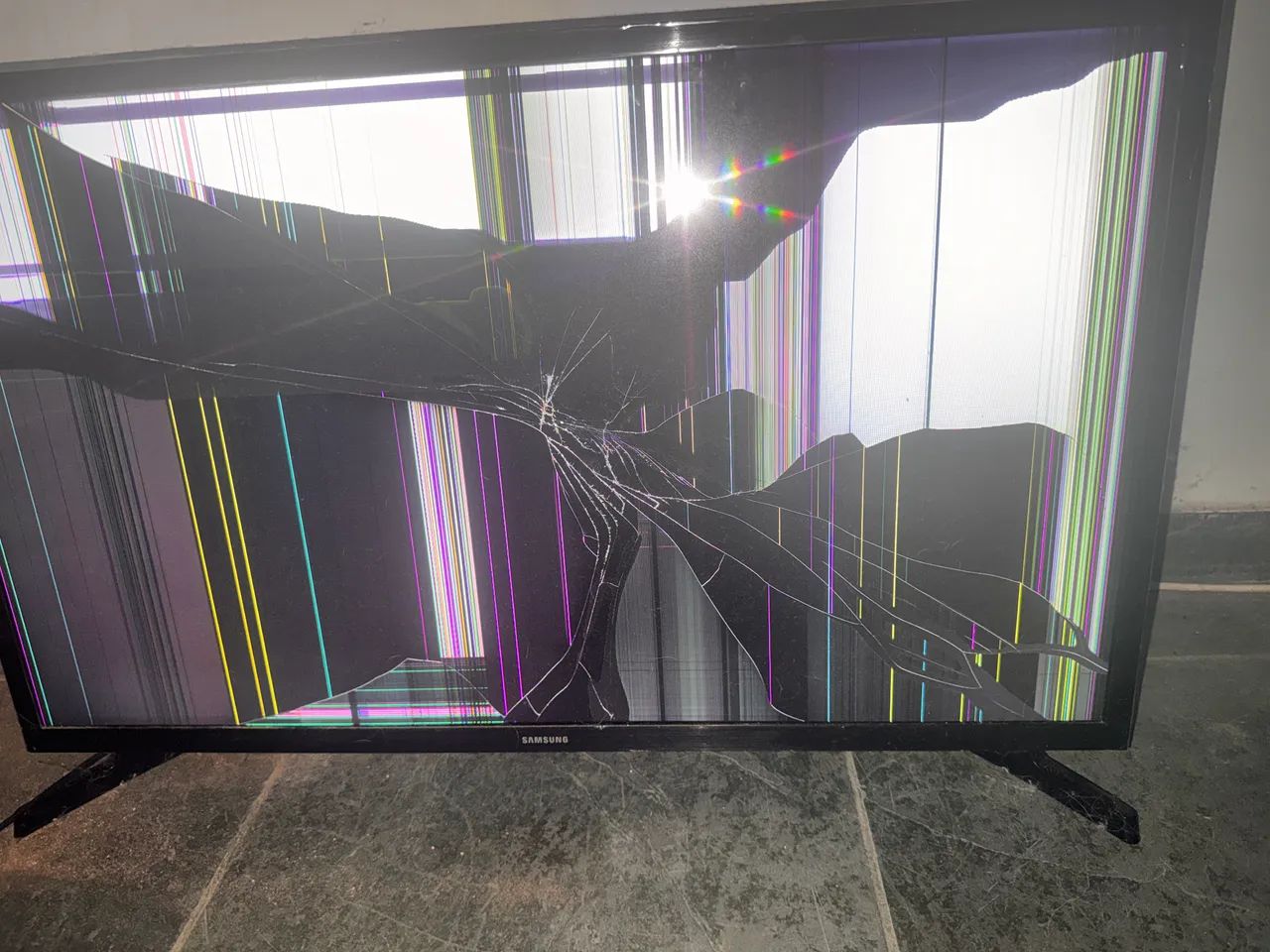 TV SAMSUNG Quebrada, só trocar display