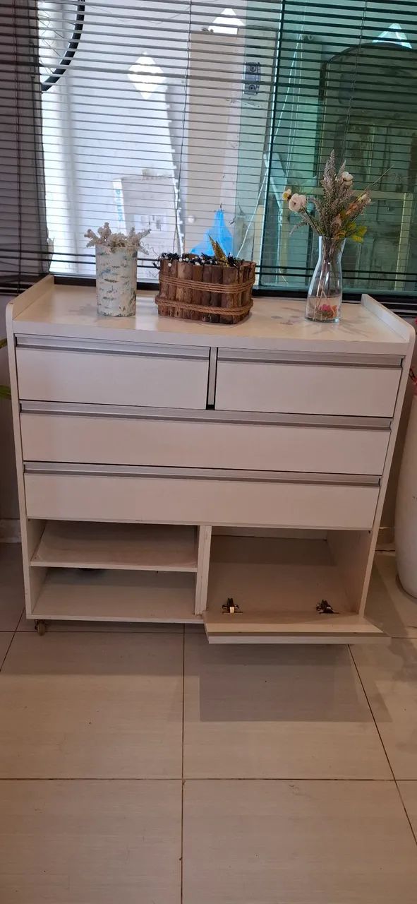 Cômoda com sapateira 
