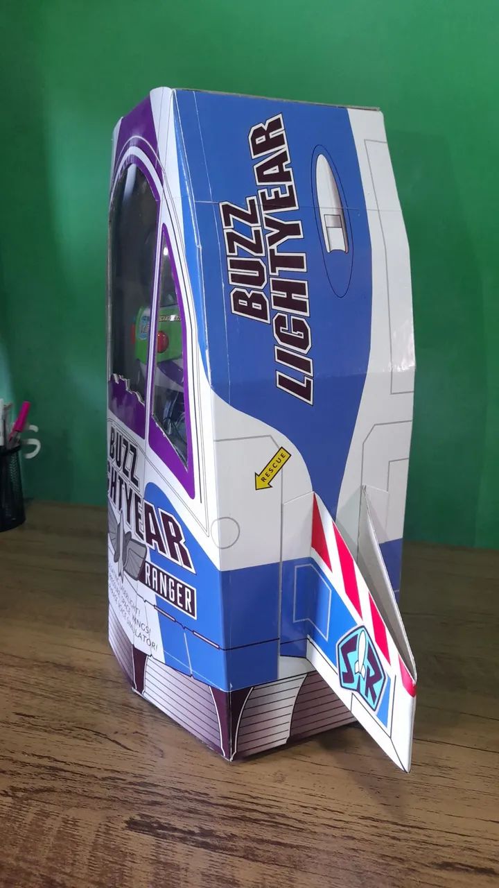 Caixa buzz lightyear Encomenda - Foto 4