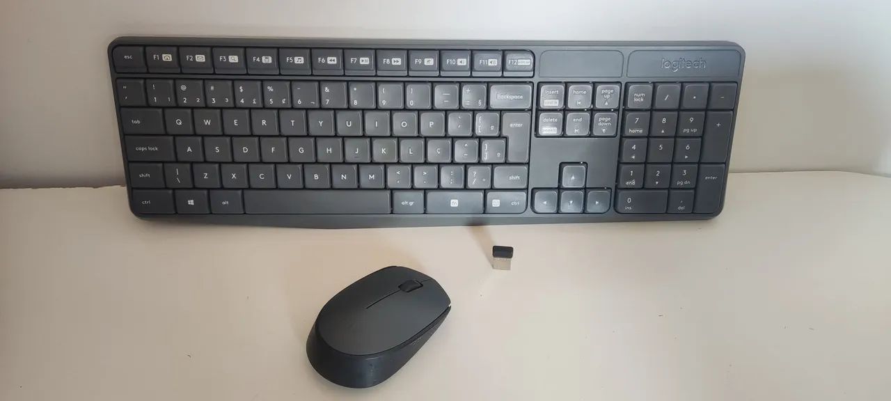 Conjunto teclado e mouse Logitech 