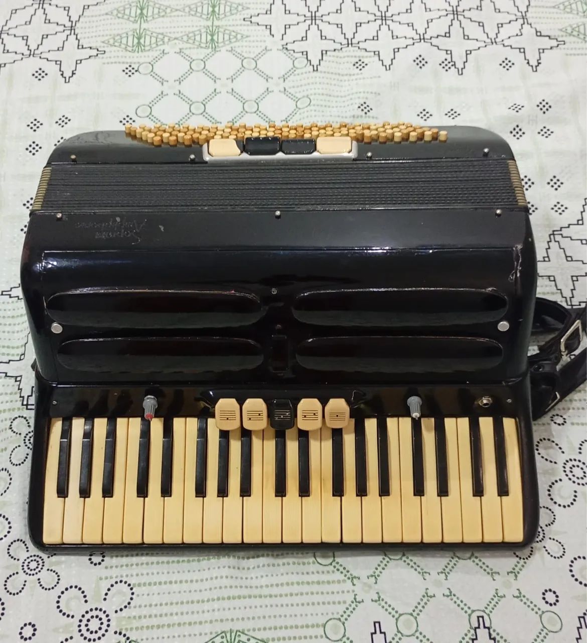 Sanfona Soprani Ampliphonic Italiana