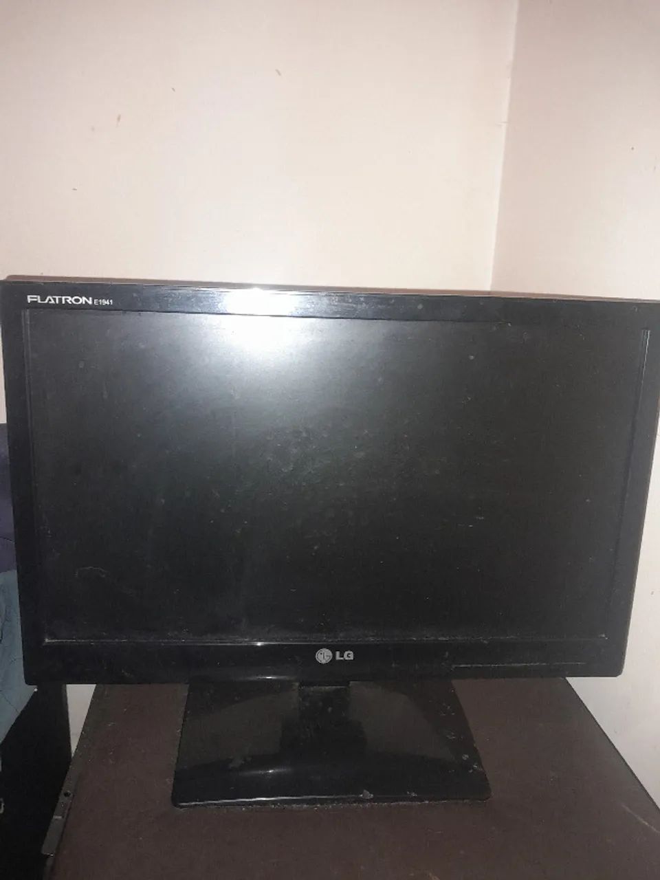 Monitor LG FLATRON LED WIDE 18.5 E1941S