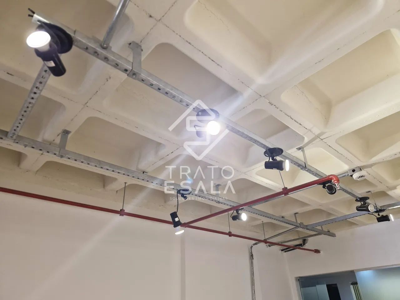 Sala comercial em excelente localização na Ponta Verde - Foto 5