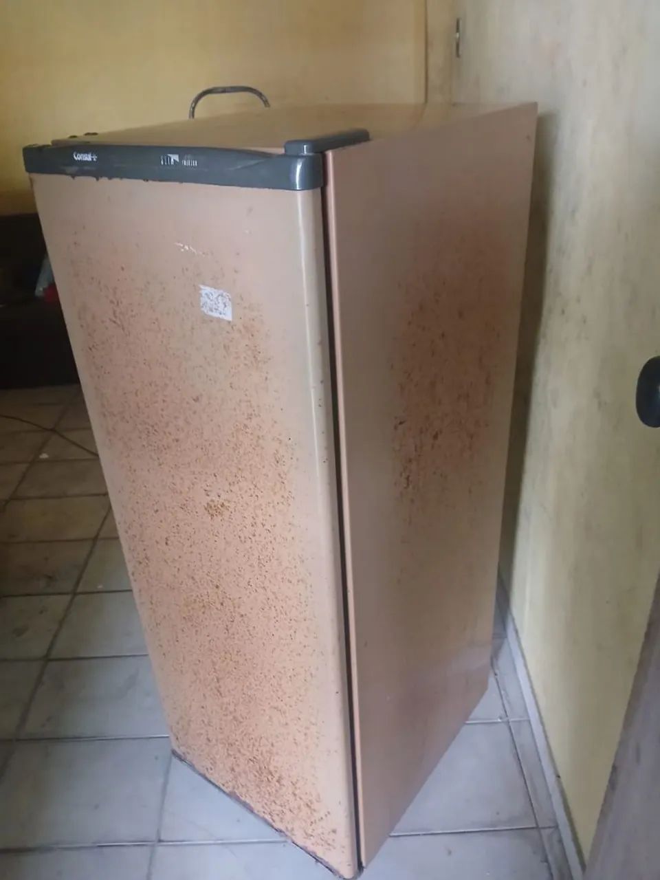 Frezer vertical gelando muito - Foto 3