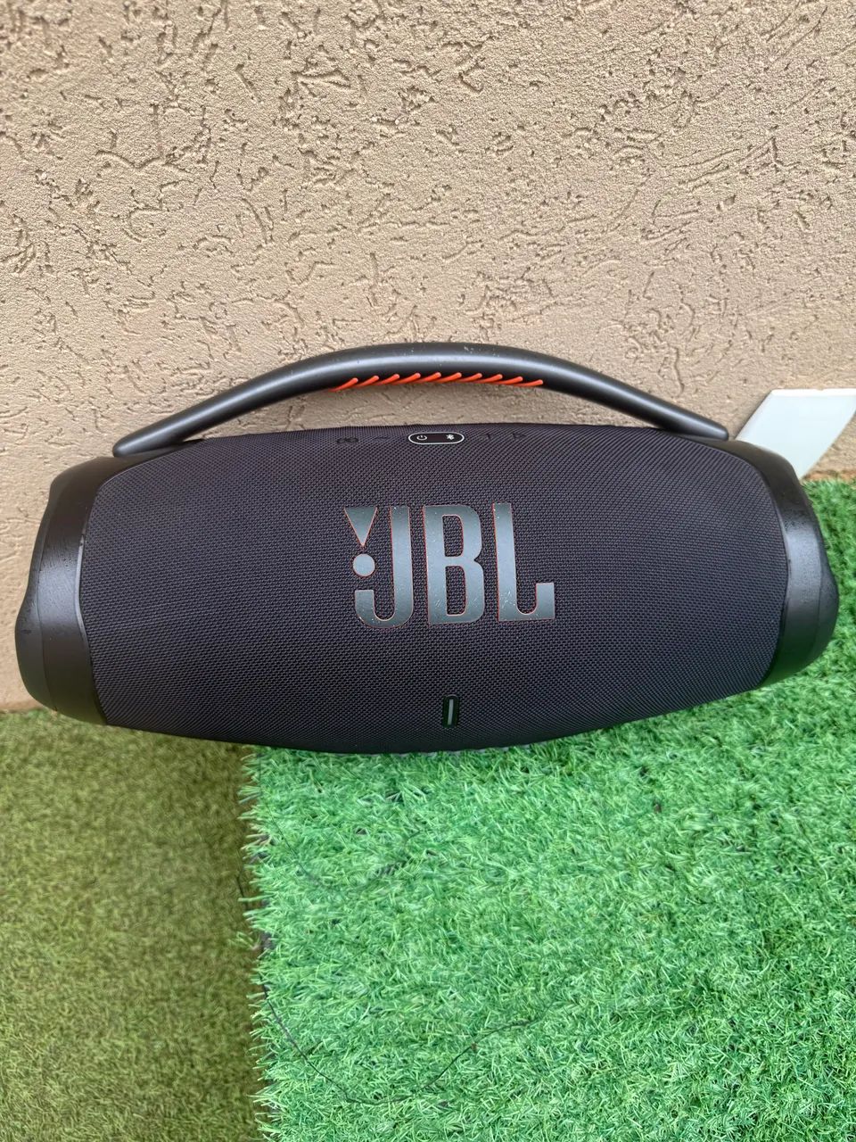 Caixa JBL bombox