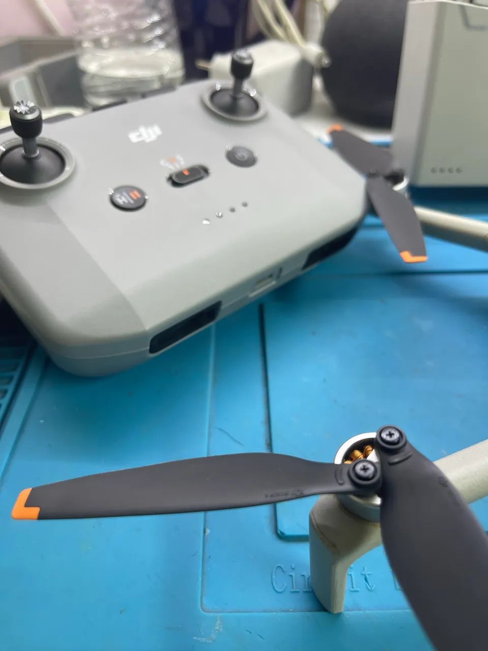 Drone DJI Mini 4 Pro Combo Fly More  - Foto 5