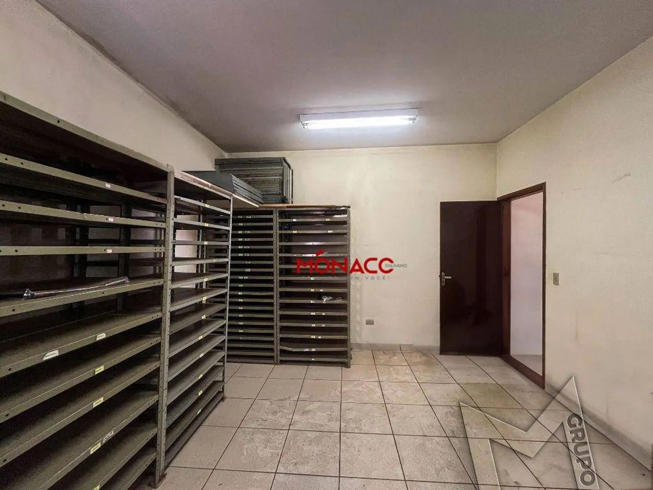Imóvel comercial com apartamento residencial no centro de Rolândia com excelente localizaç - Foto 5