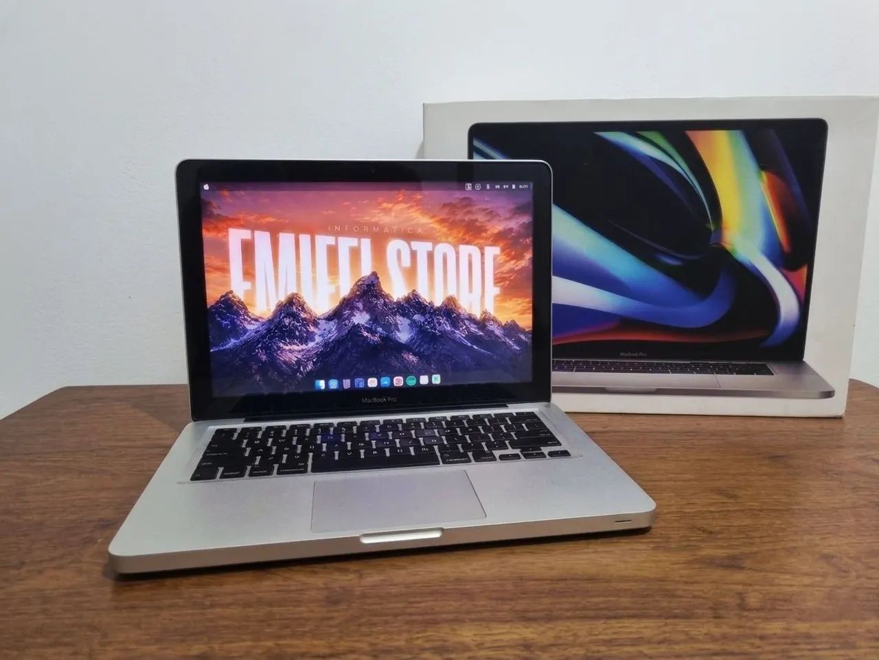 MacBook Pro - Intel Core I7, 8gb Ram, 1tb HD - Na Caixa e Muito