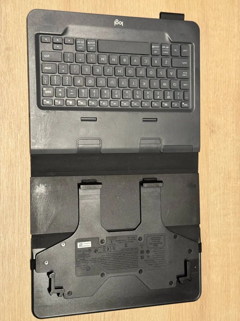Capa Logitech com Teclado para Tablet iPad - Preta - Foto 2