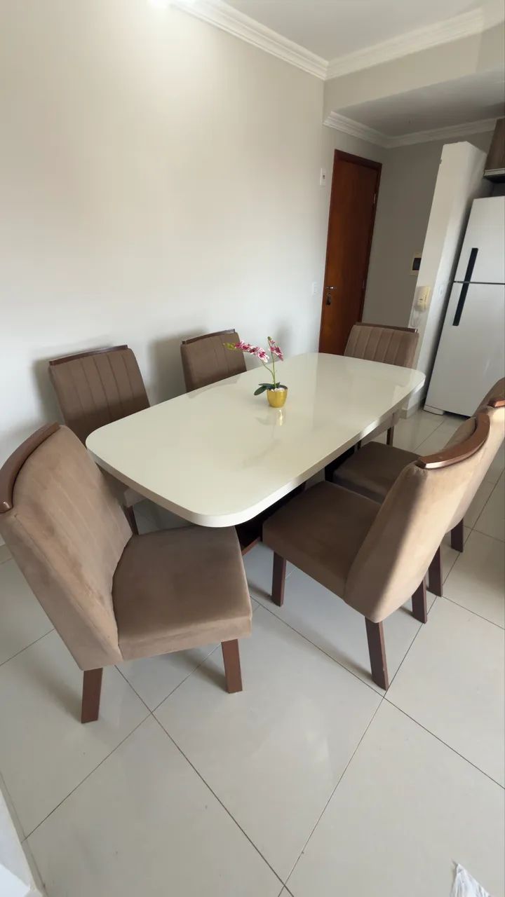 Mesa de Jantar 6 lugares em MDF